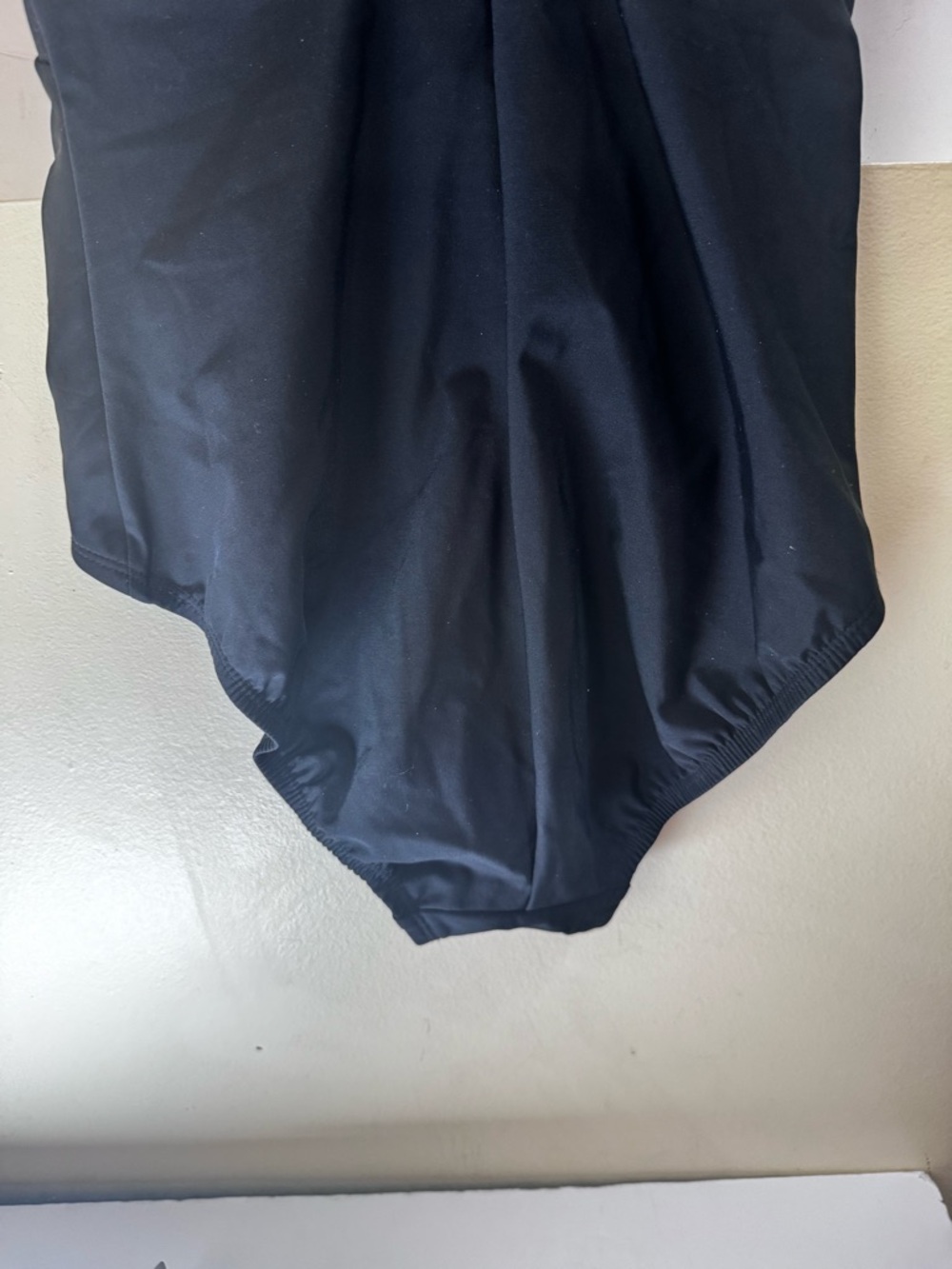 MIRACLESUIT Kirkland Diamond Twist Fate Mesh Slimming Tummy Control 8 Swimsuit V - Picture 6 of 16